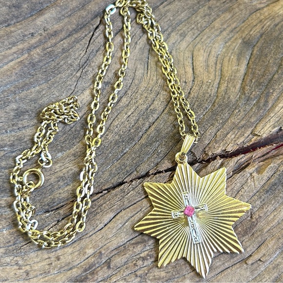 🍓GOLD PLATED VINTAGE OCTOBER BIRTHSTONE NECKLACE PINK TOURMALINE CROSS NECKLACE - Picture 4 of 4